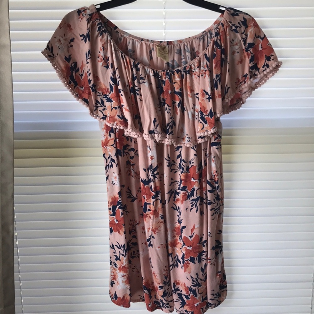 Faded Glory 2 way blouse